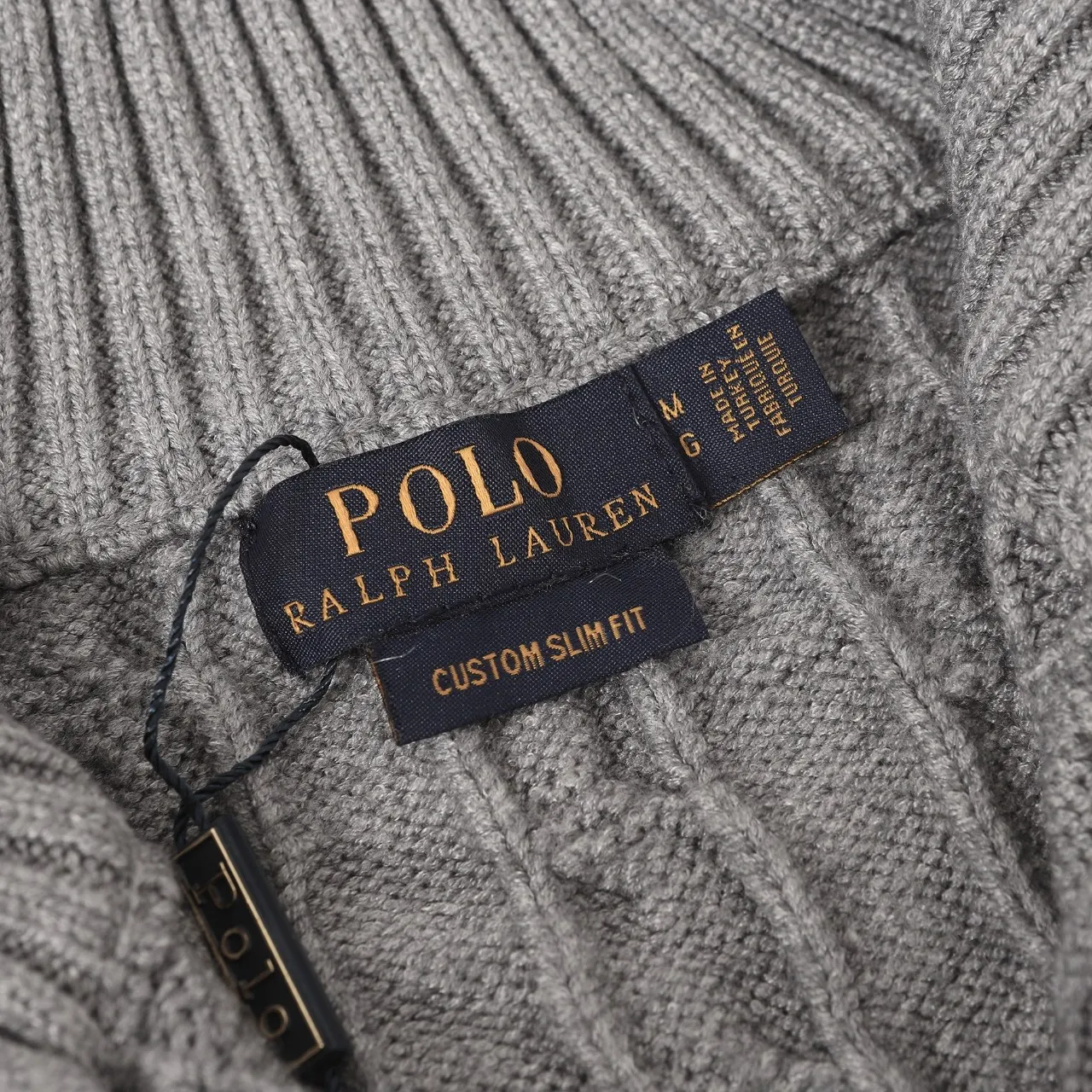 P270 Hot 🔥.2025 Ralph Lauren #ootddailywear #Autumn and winter sweater #Knitted sweater outfit #Ralph Lauren sweater #Can be worn by both men and women [Star R] Finally waited until the Ralph men’s twist sweater full zipper chest shirt is finally here! [Fireworks R][Fireworks R][Fireworks R] The hottest sweater with full zipper! [Celebrating R] Limited edition every year. There won’t be many models in the store! Ralph Lauren men's half-zip twist sweater [Fire R] has a really nice shape. It can be worn alone or as a jacket. It can be worn inside or outside [Rose R]. You can also wear it with a shirt~100% pure cotton #Practical wear,, style number, 8021. Color, original white, navy blue, khaki, gray, size S to XL